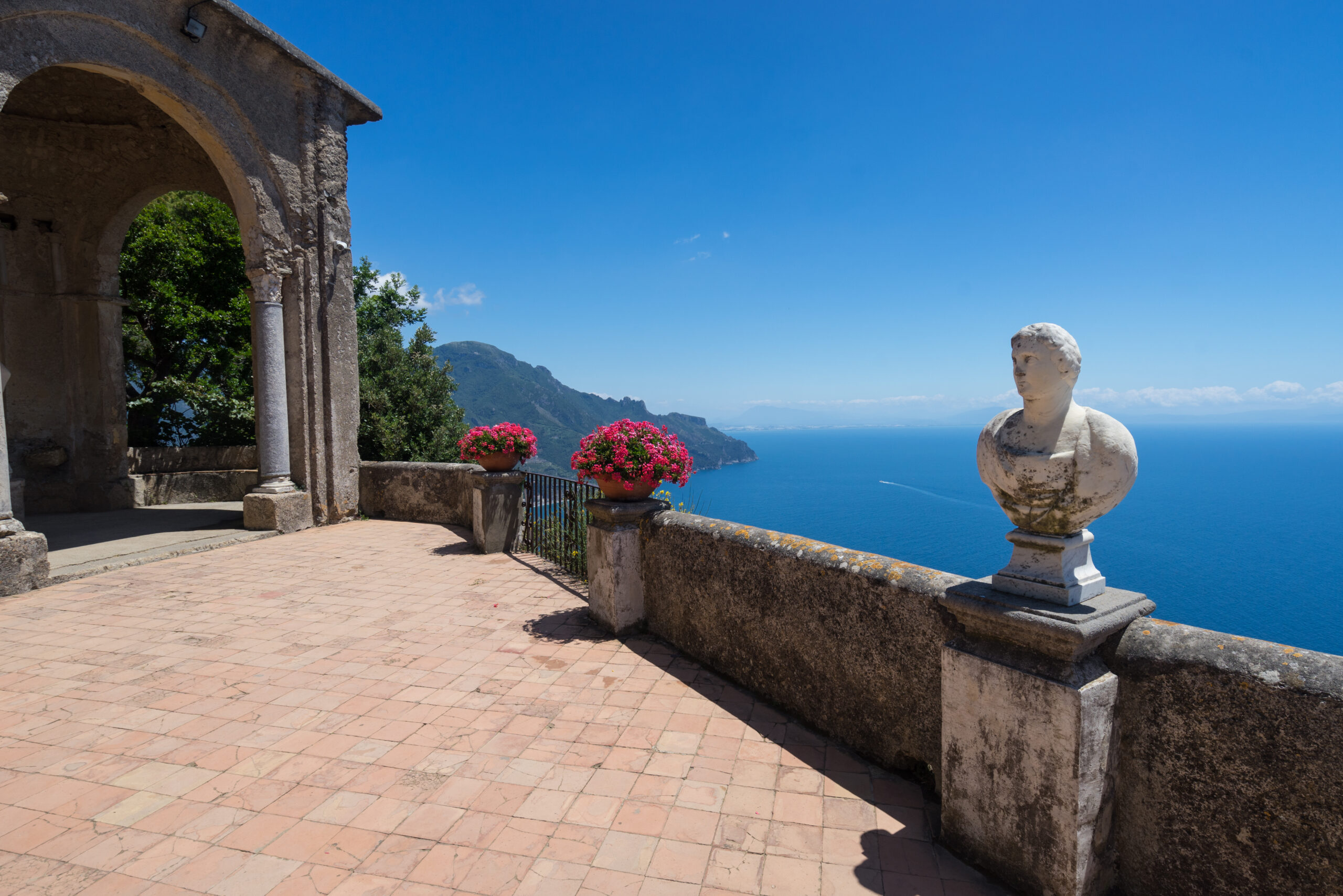 Italian wedding venue overlooking the Mediterranean Sea