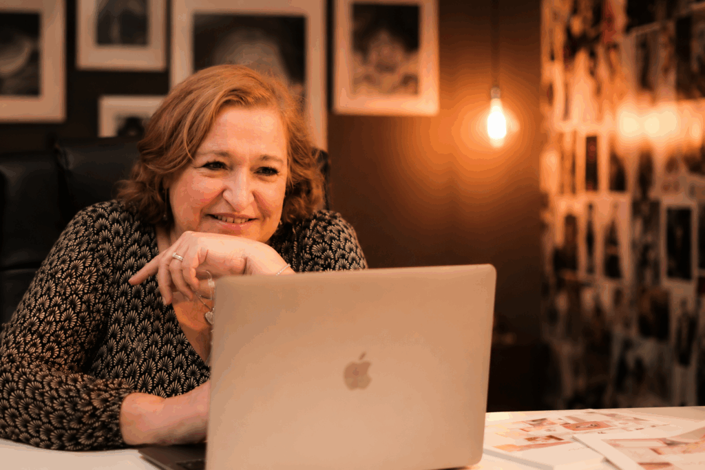 Wedding planner planning a destination wedding in Italy during an online consultation